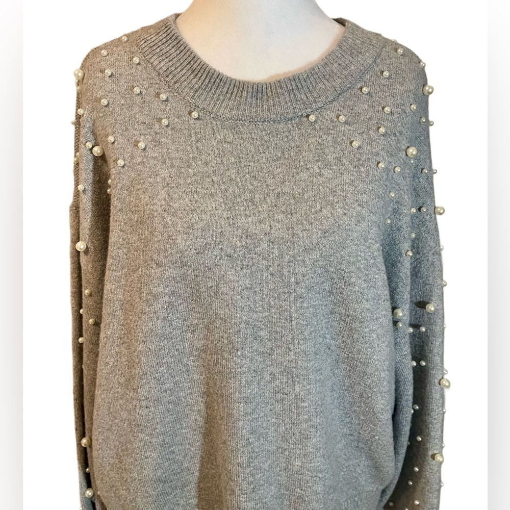 Long Sleeve Pearl Sweater (Chelsea & Violet?) - Picture 10 of 15